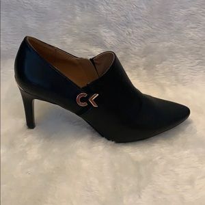Calvin Klein JENNAVIE 8.5 black high heel pump